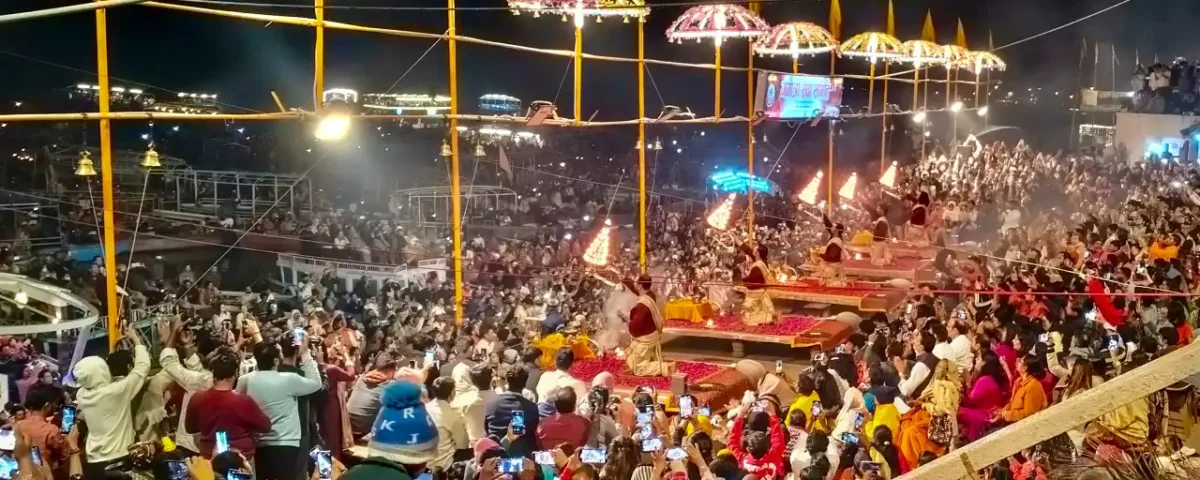 Ganga-Aarti-at-Assi-Ghat-Varanasi